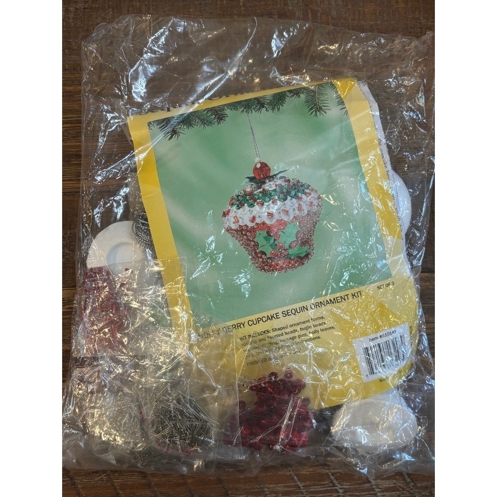 Sunrise Holly Berry Cupcake Sequin Ornament Kit Set of‎ 3 Vintage DIY 510141